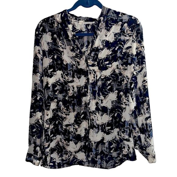 Violet & Claire Tops - Violet & Claire Navy Blue And White Floral Button Down Blouse Size S